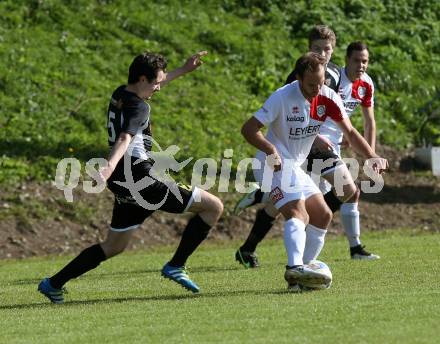 Fussball. Kaerntner Liga. Maria Saal  gegen Gmuend. Bernhard Walzl (Maria Saal), Christoph Oberbucher (Gmuend). Maria Saal, 23.9.2017.
Foto: Kuess
---
pressefotos, pressefotografie, kuess, qs, qspictures, sport, bild, bilder, bilddatenbank
