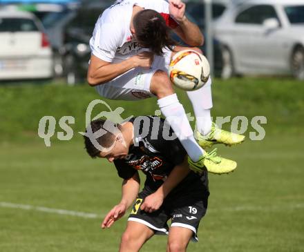 Fussball. Kaerntner Liga. Maria Saal  gegen Gmuend. Luca Andrea Nicola Kreuzer (Maria Saal), Philipp Straganz (Gmuend). Maria Saal, 23.9.2017.
Foto: Kuess
---
pressefotos, pressefotografie, kuess, qs, qspictures, sport, bild, bilder, bilddatenbank
