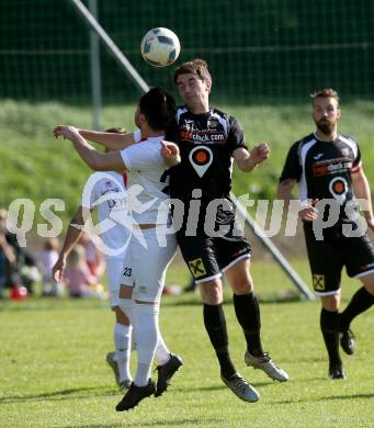 Fussball. Kaerntner Liga. Maria Saal  gegen Gmuend. Andreas Schawarz (Maria Saal), Christian Preiml (Gmuend). Maria Saal, 23.9.2017.
Foto: Kuess
---
pressefotos, pressefotografie, kuess, qs, qspictures, sport, bild, bilder, bilddatenbank