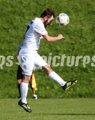 Fussball. Kaerntner Liga. Maria Saal  gegen Gmuend. Roland Krenn (Maria Saal). Maria Saal, 23.9.2017.
Foto: Kuess
---
pressefotos, pressefotografie, kuess, qs, qspictures, sport, bild, bilder, bilddatenbank