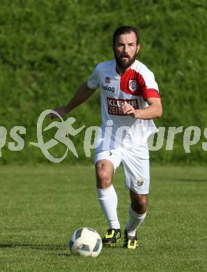 Fussball. Kaerntner Liga. Maria Saal  gegen Gmuend. Roland Krenn (Maria Saal). Maria Saal, 23.9.2017.
Foto: Kuess
---
pressefotos, pressefotografie, kuess, qs, qspictures, sport, bild, bilder, bilddatenbank