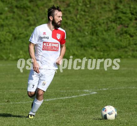 Fussball. Kaerntner Liga. Maria Saal  gegen Gmuend. Roland Krenn (Maria Saal). Maria Saal, 23.9.2017.
Foto: Kuess
---
pressefotos, pressefotografie, kuess, qs, qspictures, sport, bild, bilder, bilddatenbank