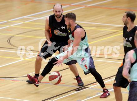 Basketball 2. Bundesliga. Grunddurchgang. 1. Runde. Villach Raiders gegen Basket Flames. Julian Hartl,  (Villach), Tobias Stadelmann (Basket Flames). Villach, am 24.9.2017.
Foto: Kuess
---
pressefotos, pressefotografie, kuess, qs, qspictures, sport, bild, bilder, bilddatenbank