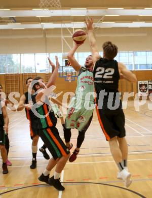 Basketball 2. Bundesliga. Grunddurchgang. 1. Runde. Villach Raiders gegen Basket Flames. Julian Hartl (Villach), Christian Kuenstner, Max Huebner (Basket Flames). Villach, am 24.9.2017.
Foto: Kuess
---
pressefotos, pressefotografie, kuess, qs, qspictures, sport, bild, bilder, bilddatenbank