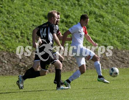 Fussball. Kaerntner Liga. Maria Saal  gegen Gmuend. Christopher Wadl (Maria Saal), Markus Burgstaller (Gmuend). Maria Saal, 23.9.2017.
Foto: Kuess
---
pressefotos, pressefotografie, kuess, qs, qspictures, sport, bild, bilder, bilddatenbank