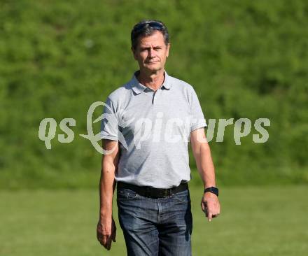 Fussball. Kaerntner Liga. Maria Saal  gegen Gmuend. Trainer Klaus Thuller (Maria Saal). Maria Saal, 23.9.2017.
Foto: Kuess
---
pressefotos, pressefotografie, kuess, qs, qspictures, sport, bild, bilder, bilddatenbank