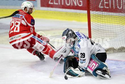 EBEL. Eishockey Bundesliga. KAC gegen 	EHC Liwest Black Wings Linz. Martin Schumnig, (KAC), Michael Ouzas (Linz). Klagenfurt, am 28.9.2017.
Foto: Kuess

---
pressefotos, pressefotografie, kuess, qs, qspictures, sport, bild, bilder, bilddatenbank