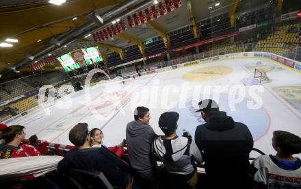 EBEL. Eishockey Bundesliga. KAC gegen 	EHC Liwest Black Wings Linz. Stadthalle Klagenfurt. Klagenfurt, am 28.9.2017.
Foto: Kuess

---
pressefotos, pressefotografie, kuess, qs, qspictures, sport, bild, bilder, bilddatenbank