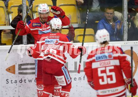 EBEL. Eishockey Bundesliga. KAC gegen 	HC TWK Innsbruck. Torjubel Thomas HUndertpfund, Johannes Bischofberger, Mitja Robar (KAC). Klagenfurt, am 1.10.2017.
Foto: Kuess

---
pressefotos, pressefotografie, kuess, qs, qspictures, sport, bild, bilder, bilddatenbank