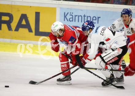EBEL. Eishockey Bundesliga. KAC gegen 	HC TWK Innsbruck. Johannes Bischofberger, (KAC), Benedikt Schennach (Innsbruck). Klagenfurt, am 1.10.2017.
Foto: Kuess

---
pressefotos, pressefotografie, kuess, qs, qspictures, sport, bild, bilder, bilddatenbank
