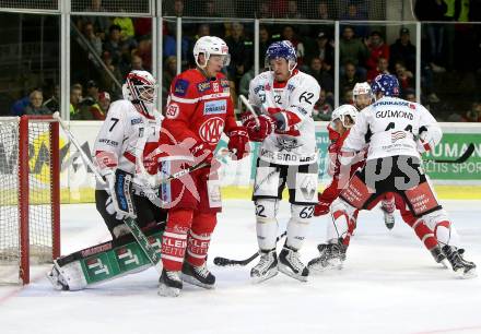 EBEL. Eishockey Bundesliga. KAC gegen 	HC TWK Innsbruck. Marco Brucker,  (KAC), Patrik Nechvatal, Kevin Wehrs (Innsbruck). Klagenfurt, am 1.10.2017.
Foto: Kuess

---
pressefotos, pressefotografie, kuess, qs, qspictures, sport, bild, bilder, bilddatenbank