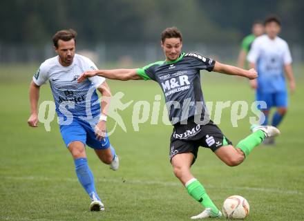 Fussball. Kaerntner Liga. Kraig gegen Feldkirchen. Bernhard RÃ¼diger Kitz (Kraig), Sebastian Hertelt (Feldkirchen), Kraig, 30.9.2017.
Foto: Kuess
---
pressefotos, pressefotografie, kuess, qs, qspictures, sport, bild, bilder, bilddatenbank