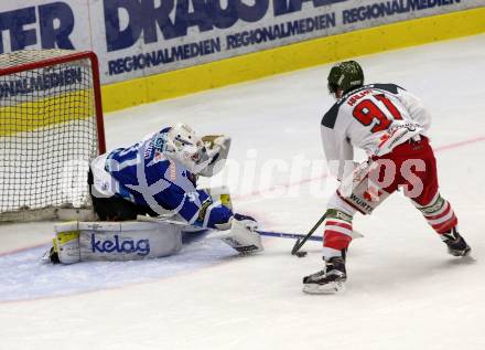 EBEL. Eishockey Bundesliga. EC VSV gegen HCB Suedtirol Alperia. David Kickert, (VSV), Michael Halmo (Bozen). Villach, am 6.10.2017.
Foto: Kuess 


---
pressefotos, pressefotografie, kuess, qs, qspictures, sport, bild, bilder, bilddatenbank
