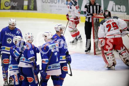 EBEL. Eishockey Bundesliga. EC VSV gegen HCB Suedtirol Alperia. Torjubel Kyle Beach, Dave Shields, Robert Flick (VSV). Villach, am 6.10.2017.
Foto: Kuess 


---
pressefotos, pressefotografie, kuess, qs, qspictures, sport, bild, bilder, bilddatenbank