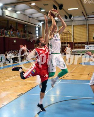 Basketball 2. Bundesliga. Grunddurchgang. 3. Runde. KOS Celovec gegen St. Poelten Dragons. Jan Razdevsek, (KOS Celovec), Lukas Boeck (St. Poelten). Klagenfurt, am 7.10.2017.
Foto: Kuess
---
pressefotos, pressefotografie, kuess, qs, qspictures, sport, bild, bilder, bilddatenbank