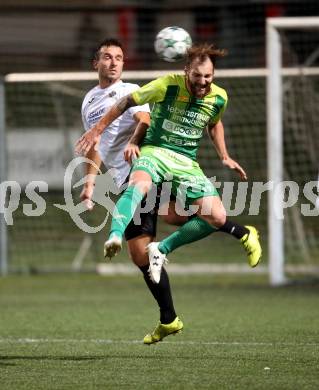 Fussball. Kaerntner Liga. Spittal gegen FC Lendorf. Murat Veliu (Spittal), Andreas Marco Allmayer (Lendorf). Spittal, 6.10.2017.
Foto: Kuess
---
pressefotos, pressefotografie, kuess, qs, qspictures, sport, bild, bilder, bilddatenbank
