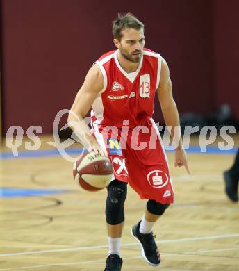 Basketball 2. Bundesliga. Grunddurchgang. 3. Runde. KOS Celovec gegen St. Poelten Dragons. Lukas Boeck (St. Poelten). Klagenfurt, am 7.10.2017.
Foto: Kuess
---
pressefotos, pressefotografie, kuess, qs, qspictures, sport, bild, bilder, bilddatenbank