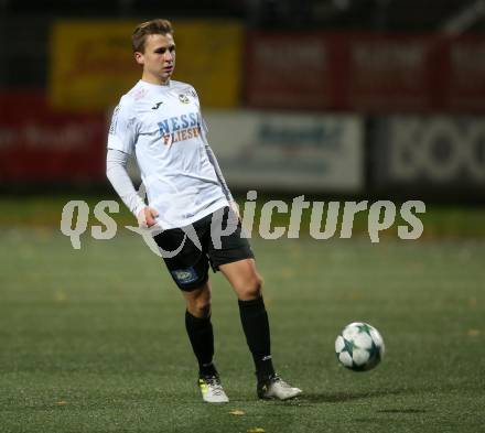 Fussball. Kaerntner Liga. Spittal gegen FC Lendorf. Mario Mihajlovic (Spittal). Spittal, 6.10.2017.
Foto: Kuess
---
pressefotos, pressefotografie, kuess, qs, qspictures, sport, bild, bilder, bilddatenbank