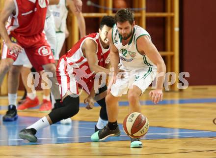 Basketball 2. Bundesliga. Grunddurchgang. 3. Runde. KOS Celovec gegen St. Poelten Dragons. Christian Erschen (KOS Celovec), Steven Kaltenbrunner  (St. Poelten). Klagenfurt, am 7.10.2017.
Foto: Kuess
---
pressefotos, pressefotografie, kuess, qs, qspictures, sport, bild, bilder, bilddatenbank