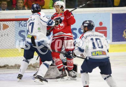 EBEL Eishockey Bundesliga. KAC gegen Fehervar AV 19. Manuel Ganahl (KAC), Juha Uotila (Fehervar) Klagenfurt, am 8.10.2017.
Foto: Kuess
---
pressefotos, pressefotografie, kuess, qs, qspictures, sport, bild, bilder, bilddatenbank