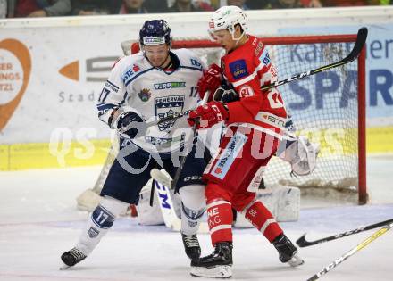 EBEL. Eishockey Bundesliga. KAC gegen 	Fehervar AV 19. Marco Richter, (KAC), Juha Uotila (Alba Volan). Klagenfurt, am 8.10.2017.
Foto: Kuess

---
pressefotos, pressefotografie, kuess, qs, qspictures, sport, bild, bilder, bilddatenbank