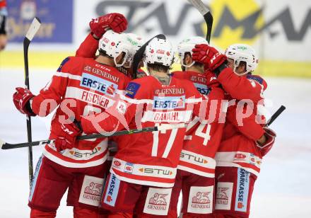 EBEL. Eishockey Bundesliga. KAC gegen 	Fehervar AV 19. Torjubel David Joseph Fischer, Manuel Ganahl, Steven Strong, Marco Richter, Matthew Neal (KAC). Klagenfurt, am 8.10.2017.
Foto: Kuess

---
pressefotos, pressefotografie, kuess, qs, qspictures, sport, bild, bilder, bilddatenbank