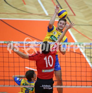 AVL. Volleyball. Volley League Men. SK Posojilnica Aich Dob gegen VBK Woerthersee Loewen Klagenfurt. Michal Hruska (Aich Dob), Simon Baldauf (Klagenfurt). Bleiburg, am 11.10.2017.
Foto: Kuess
---
pressefotos, pressefotografie, kuess, qs, qspictures, sport, bild, bilder, bilddatenbank