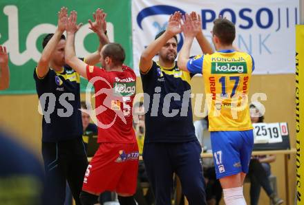 AVL. Volleyball. Volley League Men. SK Posojilnica Aich Dob gegen VBK Woerthersee Loewen Klagenfurt. Co Trainer Miha Kosl, Pawel Stysial, Trainer Matjaz Hafner, Mario Koncilja (Aich Dob). Bleiburg, am 11.10.2017.
Foto: Kuess
---
pressefotos, pressefotografie, kuess, qs, qspictures, sport, bild, bilder, bilddatenbank