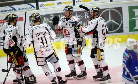 EBEL. Eishockey Bundesliga. EC VSV gegen HC Orli Znojmo. Torjubel Znojmo. Villach, am 12.10.2017.
Foto: Kuess 


---
pressefotos, pressefotografie, kuess, qs, qspictures, sport, bild, bilder, bilddatenbank