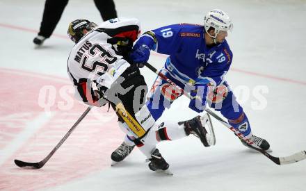EBEL. Eishockey Bundesliga. EC VSV gegen HC Orli Znojmo. Stefan Bacher, (VSV), Radim Matus (Znojmo). Villach, am 12.10.2017.
Foto: Kuess 


---
pressefotos, pressefotografie, kuess, qs, qspictures, sport, bild, bilder, bilddatenbank