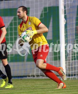 Fussball Kaerntner Liga. SAK gegen Maria Saal.  Christian Wohlmuth (Maria Saal). Klagenfurt, am 13.10.2017.
Foto: Kuess
---
pressefotos, pressefotografie, kuess, qs, qspictures, sport, bild, bilder, bilddatenbank