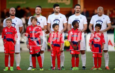 Fussball Kaerntner Liga. SAK gegen Maria Saal. Zan Kolar, Patrick Quantschnig, Stephan Buergler, Patrick Lausegger, Christian Dlopst (SAK). Klagenfurt, am 13.10.2017.
Foto: Kuess
---
pressefotos, pressefotografie, kuess, qs, qspictures, sport, bild, bilder, bilddatenbank
