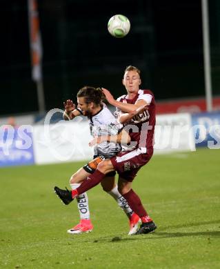 Fussball Tipico Bundesliga. RZ Pellets WAC gegen SV Mattersburg. Thomas Zuendel,  (WAC), Florian Sittsam (Mattersburg). Wolfsberg, am 14.10.2017.
Foto: Kuess

---
pressefotos, pressefotografie, kuess, qs, qspictures, sport, bild, bilder, bilddatenbank