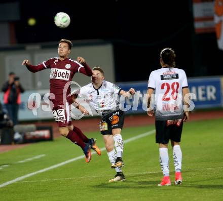 Fussball Tipico Bundesliga. RZ Pellets WAC gegen SV Mattersburg. Florian Flecker, (WAC), Rene Renner  (Mattersburg). Wolfsberg, am 14.10.2017.
Foto: Kuess

---
pressefotos, pressefotografie, kuess, qs, qspictures, sport, bild, bilder, bilddatenbank
