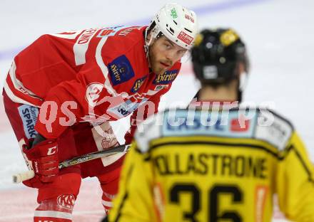 EBEL. Eishockey Bundesliga. KAC gegen 	Vienna Capitals. Thomas HUndertpfund, (KAC), Jerry Pollastrone (Vienna Capitals). Klagenfurt, am 15.10.2017.
Foto: Kuess

---
pressefotos, pressefotografie, kuess, qs, qspictures, sport, bild, bilder, bilddatenbank