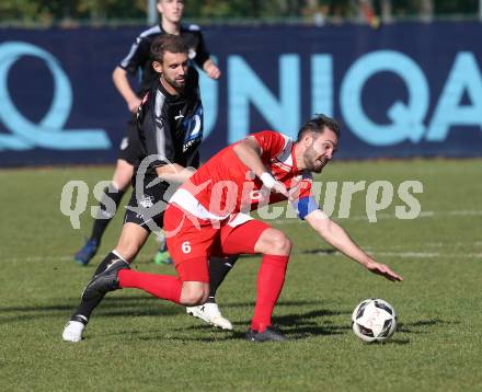 Fussball. Kaerntner Liga. KAC 1909 gegen Bleiburg. Toni Krijan (KAC),  Patrick Paul Oswaldi (Bleiburg). Klagenfurt, 14.10.2017.
Foto: Kuess
---
pressefotos, pressefotografie, kuess, qs, qspictures, sport, bild, bilder, bilddatenbank
