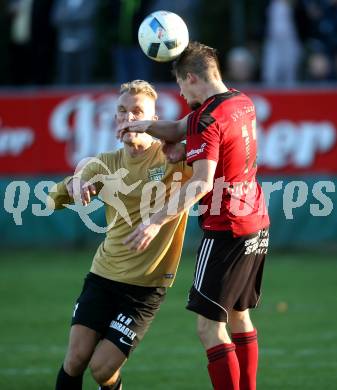 Fussball Kaerntner LIga. St. Jakob im Rosental gegen Koettmannsdorf. Harald Ottowitz,  (St. Jakob), Aner Mandzic (Koettmannsdorf). St. Jakob am 14.10.2017.
Foto: Kuess
---
pressefotos, pressefotografie, kuess, qs, qspictures, sport, bild, bilder, bilddatenbank