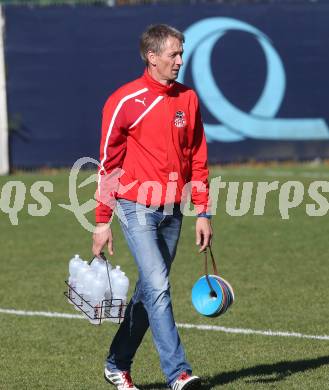 Fussball. Kaerntner Liga. KAC 1909 gegen Bleiburg. Trainer Wolfgang Andreas Eberhard (KAC). Klagenfurt, 14.10.2017.
Foto: Kuess
---
pressefotos, pressefotografie, kuess, qs, qspictures, sport, bild, bilder, bilddatenbank