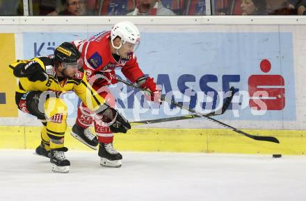 EBEL. Eishockey Bundesliga. KAC gegen 	Vienna Capitals. Kevin Kapstad, (KAC), Rafael Rotter (Vienna Capitals). Klagenfurt, am 15.10.2017.
Foto: Kuess

---
pressefotos, pressefotografie, kuess, qs, qspictures, sport, bild, bilder, bilddatenbank