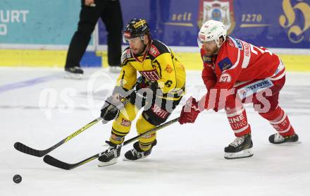 EBEL. Eishockey Bundesliga. KAC gegen 	Vienna Capitals. Thomas Hundertpfund, (KAC),  Rafael Rotter (Vienna Capitals). Klagenfurt, am 15.10.2017.
Foto: Kuess

---
pressefotos, pressefotografie, kuess, qs, qspictures, sport, bild, bilder, bilddatenbank
