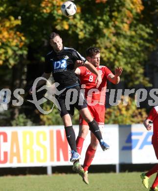 Fussball. Kaerntner Liga. KAC 1909 gegen Bleiburg. Marcel Guenther Kuster (KAC), Adnan Besic (Bleiburg). Klagenfurt, 14.10.2017.
Foto: Kuess
---
pressefotos, pressefotografie, kuess, qs, qspictures, sport, bild, bilder, bilddatenbank