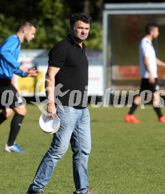 Fussball. Kaerntner Liga. KAC 1909 gegen Bleiburg. Trainer Mario Romac (Bleiburg). Klagenfurt, 14.10.2017.
Foto: Kuess
---
pressefotos, pressefotografie, kuess, qs, qspictures, sport, bild, bilder, bilddatenbank