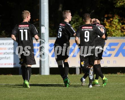 Fussball. Kaerntner Liga. KAC 1909 gegen Bleiburg. Torjubel Adnan Besic, Christopher Knauder, Miha Robic, Nico Gerak, Rene Partl  (Bleiburg). Klagenfurt, 14.10.2017.
Foto: Kuess
---
pressefotos, pressefotografie, kuess, qs, qspictures, sport, bild, bilder, bilddatenbank