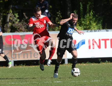 Fussball. Kaerntner Liga. KAC 1909 gegen Bleiburg. Robert Matic (KAC),  Patrick Paul Oswaldi (Bleiburg). Klagenfurt, 14.10.2017.
Foto: Kuess
---
pressefotos, pressefotografie, kuess, qs, qspictures, sport, bild, bilder, bilddatenbank