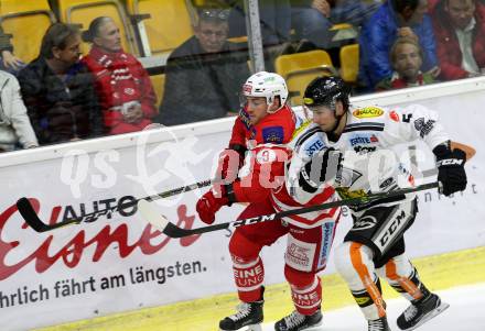 EBEL. Eishockey Bundesliga. KAC gegen 	Dornbirn Bulldogs. Matthew Neal, (KAC), Jerome Gauthier Leduc (Dornbirn). Klagenfurt, am 20.10.2017.
Foto: Kuess

---
pressefotos, pressefotografie, kuess, qs, qspictures, sport, bild, bilder, bilddatenbank