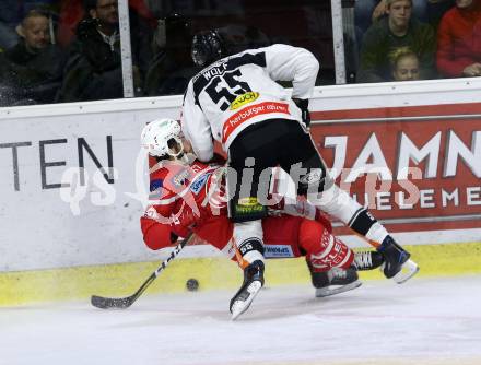 EBEL. Eishockey Bundesliga. KAC gegen 	Dornbirn Bulldogs. Kevin Schettina, (KAC), Raphael Wolf (Dornbirn). Klagenfurt, am 20.10.2017.
Foto: Kuess

---
pressefotos, pressefotografie, kuess, qs, qspictures, sport, bild, bilder, bilddatenbank