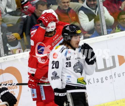 EBEL. Eishockey Bundesliga. KAC gegen 	Dornbirn Bulldogs. Torjubel Marco Brucker, Johannes Bischofberger (KAC). Klagenfurt, am 20.10.2017.
Foto: Kuess

---
pressefotos, pressefotografie, kuess, qs, qspictures, sport, bild, bilder, bilddatenbank