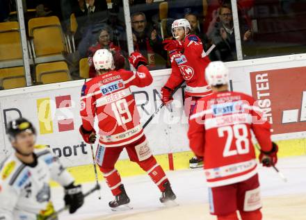 EBEL. Eishockey Bundesliga. KAC gegen 	Dornbirn Bulldogs. Torjubel Johannes Bischofberger, Geier Stefan (KAC). Klagenfurt, am 20.10.2017.
Foto: Kuess

---
pressefotos, pressefotografie, kuess, qs, qspictures, sport, bild, bilder, bilddatenbank