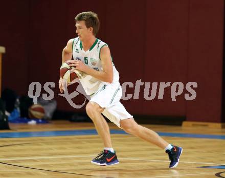 Basketball 2. Bundesliga. Grunddurchgang. 5. Runde. KOS Celovec gegen D.C. Timberwolves. Andi Smrtnik (KOS Celovec). Klagenfurt, am 21.10.2017.
Foto: Kuess
---
pressefotos, pressefotografie, kuess, qs, qspictures, sport, bild, bilder, bilddatenbank