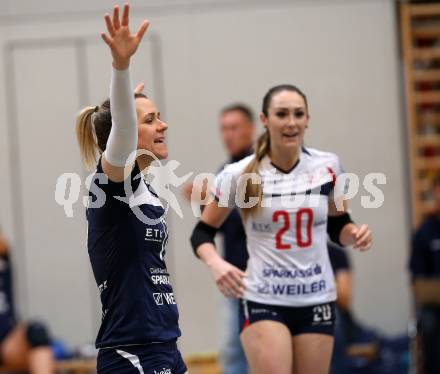 Volleyball Bundesliga. Frauen. SG Kelag Klagenfurt gegen VC Tirol. Jubel Sophie Wallner, Jessie Niles (Klagenfurt). Klagenfurt, am 21.10.2017.
Foto: Kuess
---
pressefotos, pressefotografie, kuess, qs, qspictures, sport, bild, bilder, bilddatenbank
